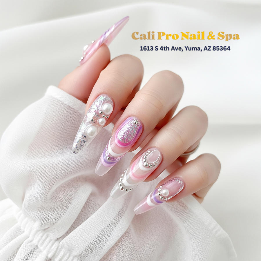 Trendy nail colors
